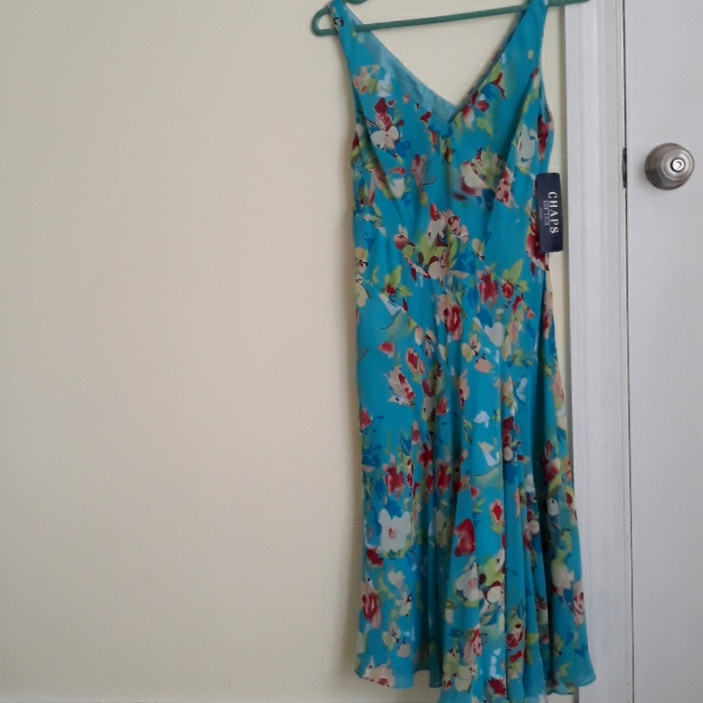 NWT CHAPS FLOWER DRESS